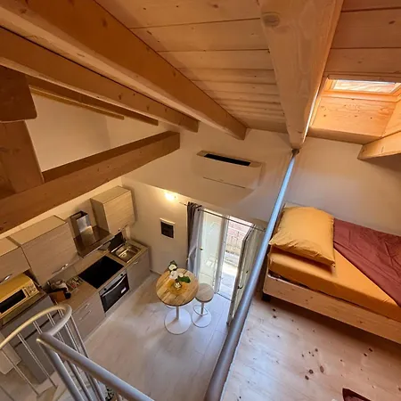 Apartment Al Cortiletto 22 Girasole